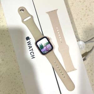 40mm Apple Watch SE (GPS + Cellular)